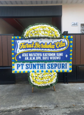 Papan Bunga Duka di Stadion